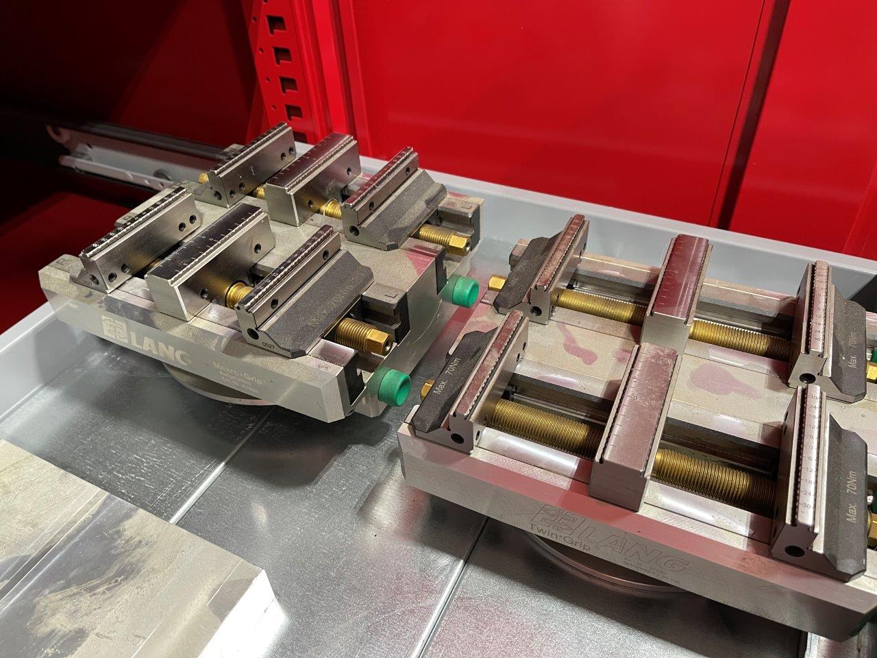 Haas UMC-750SS APC, Machine ID: 8359